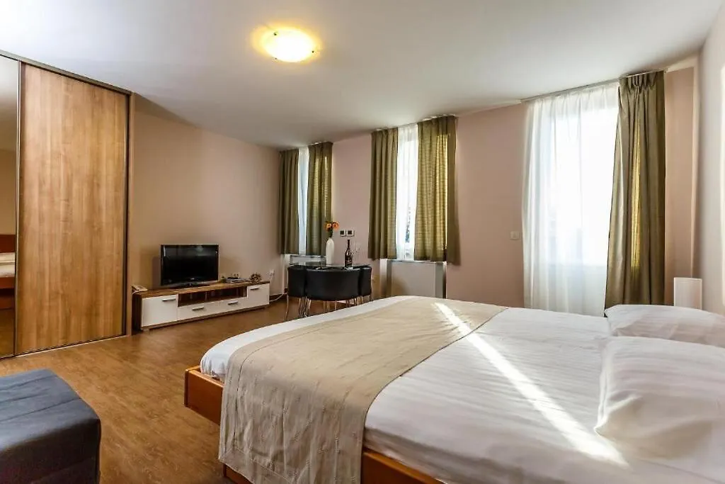 Apartments Frajona - 50M From The Beach Malinska 0*,